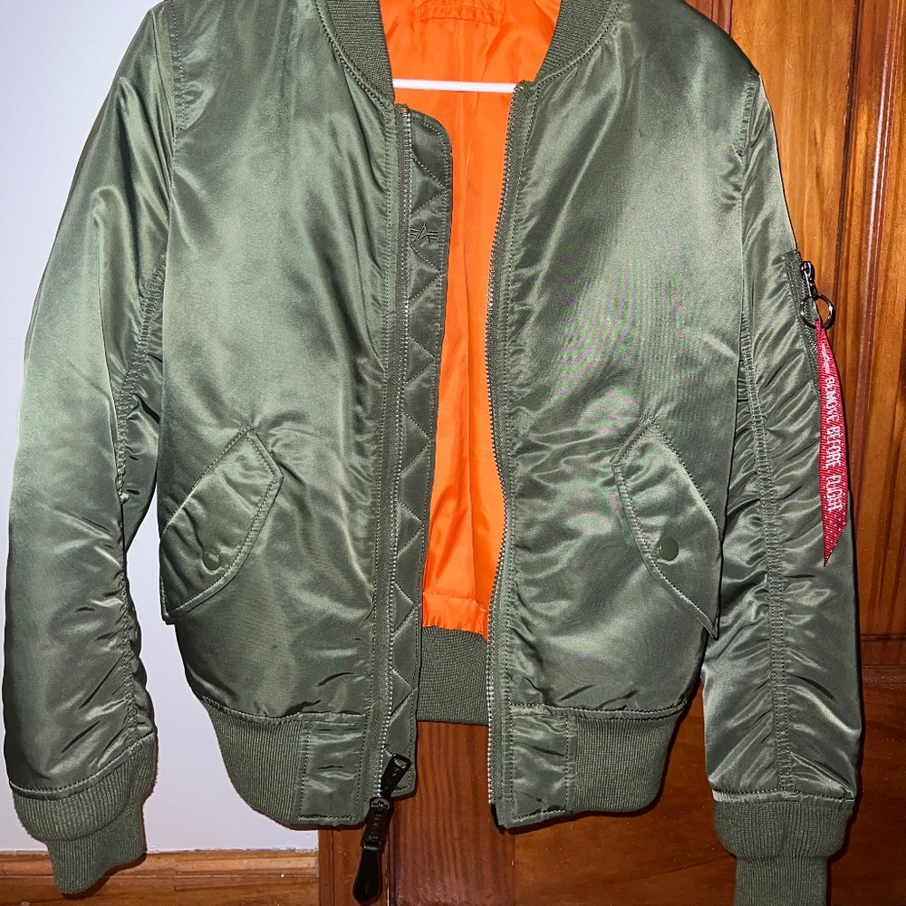Women's Alpha Industries Bomber Jacket NEW (size M)